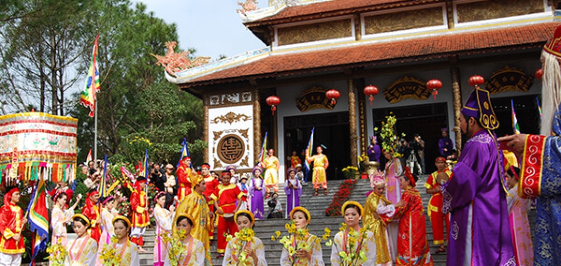 ĐỀN HUYỀN TRÂN CÔNG CHÚA